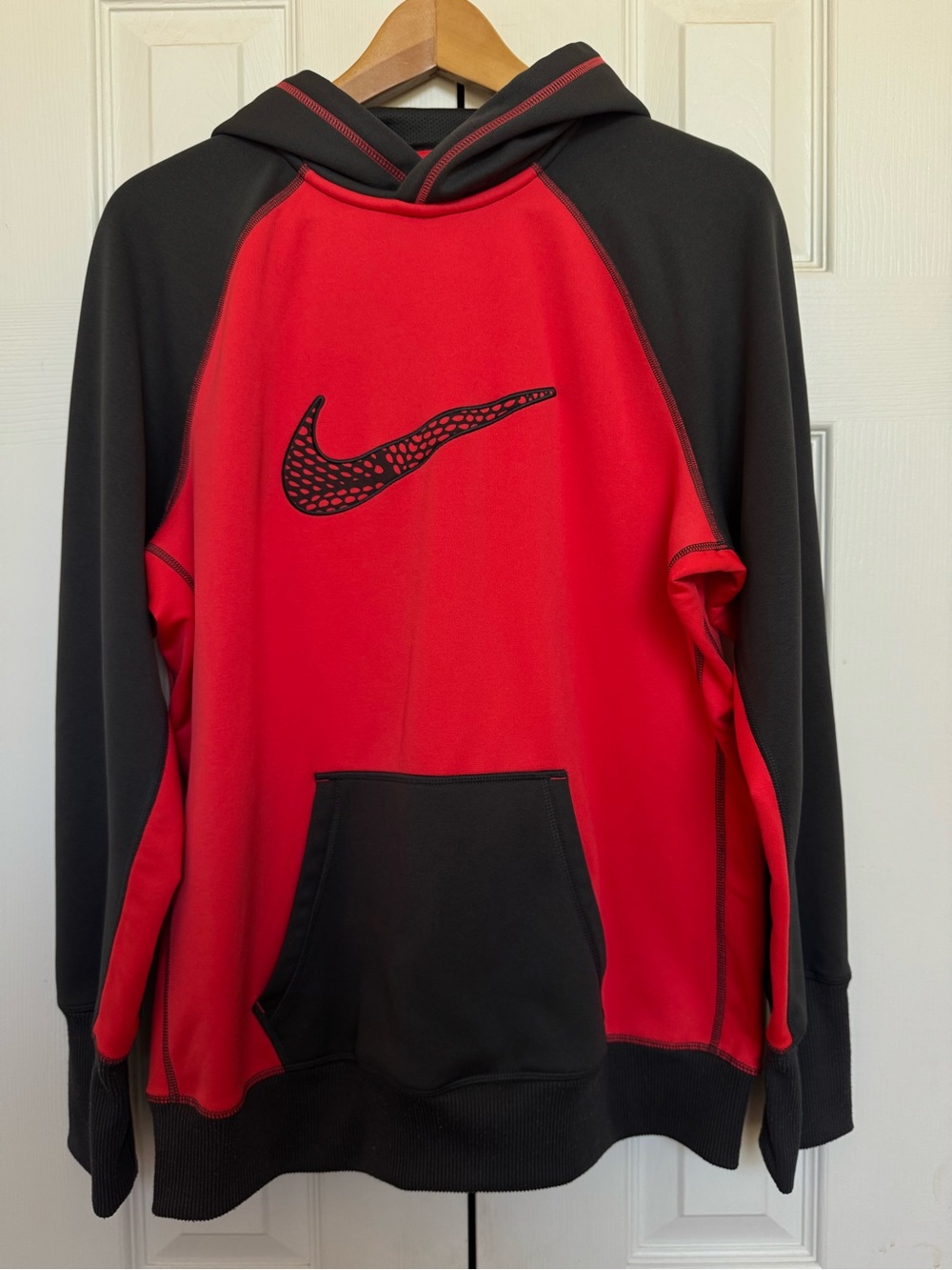 Nike Men’s Red and Black Crewneck Pullover Hoodie